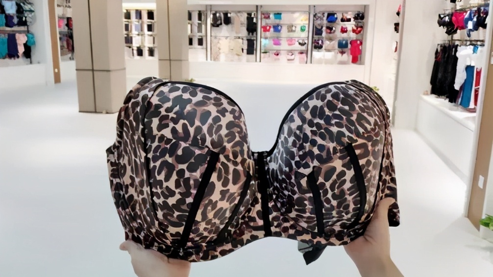 汕头人民一*工罢**,全世界都要穿不上内衣了?