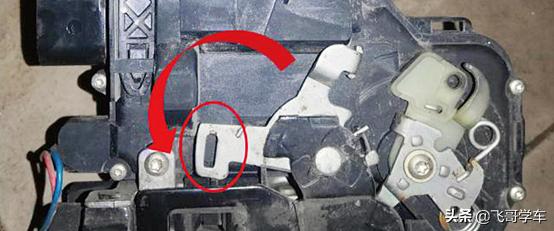 老帕萨特门锁块坏了门打不开,帕萨特车门锁坏掉了怎么修