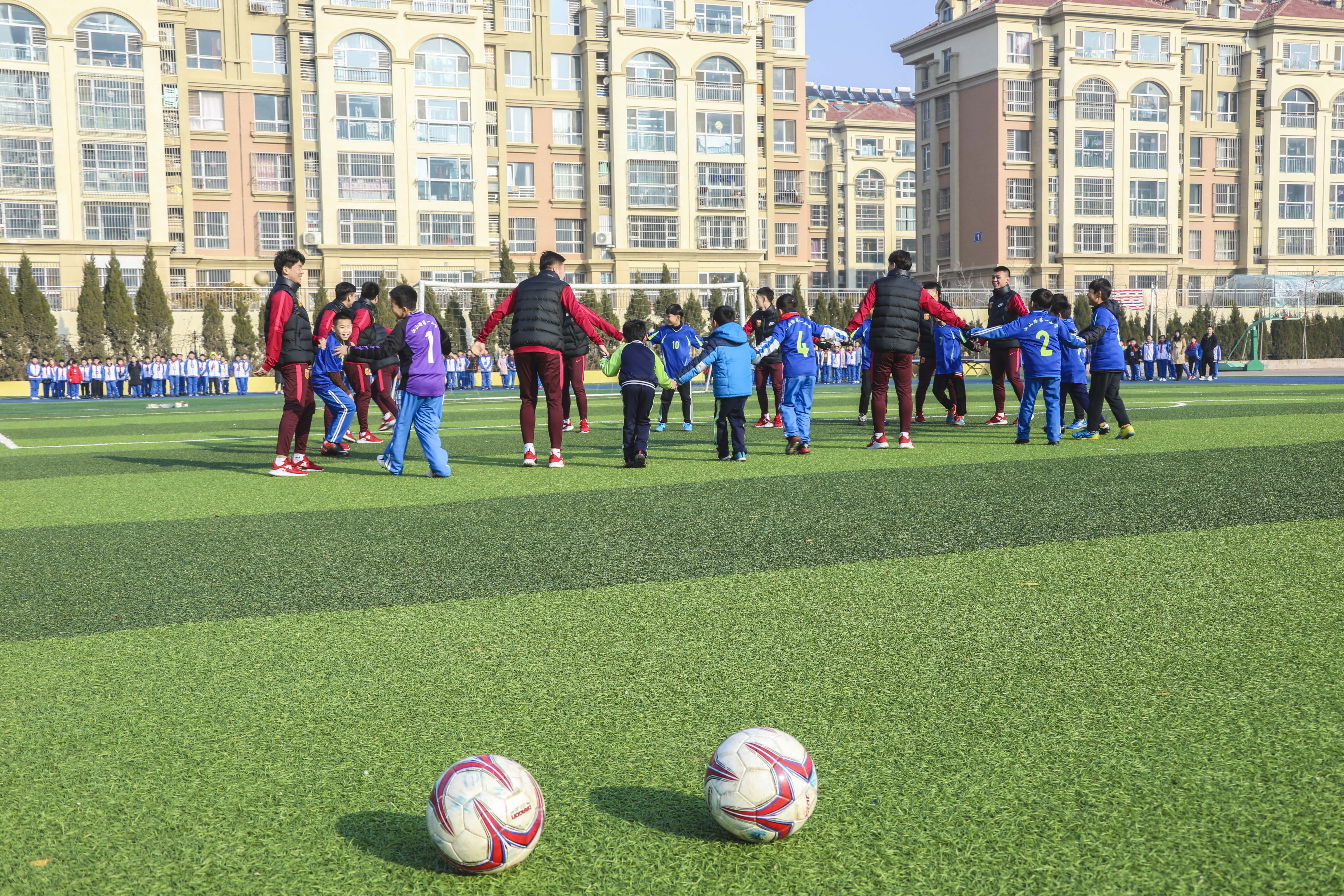 五人制U20国家队青岛集训，送足球文化进校园，公益助力足球梦