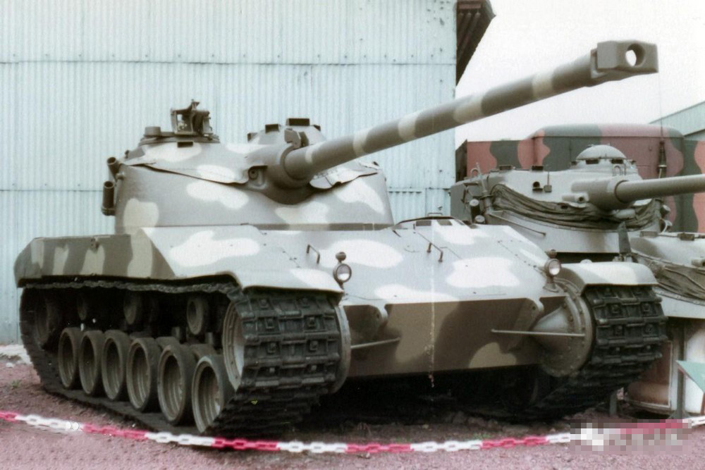 “一代版本一代神，代代都有查狄伦”，坦克世界逆版本不老神车