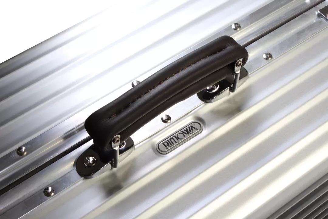 日默瓦经典款,日默瓦哪个国家买最便宜