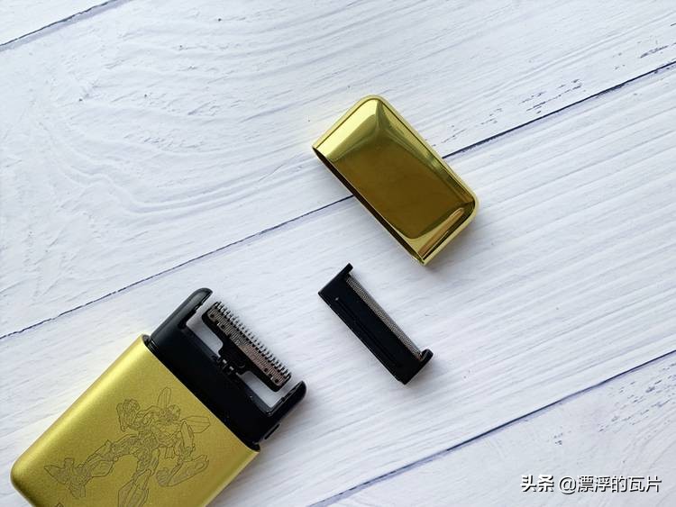 大黄蜂定制版须眉剃须刀,上谷剃须刀和须眉剃须刀