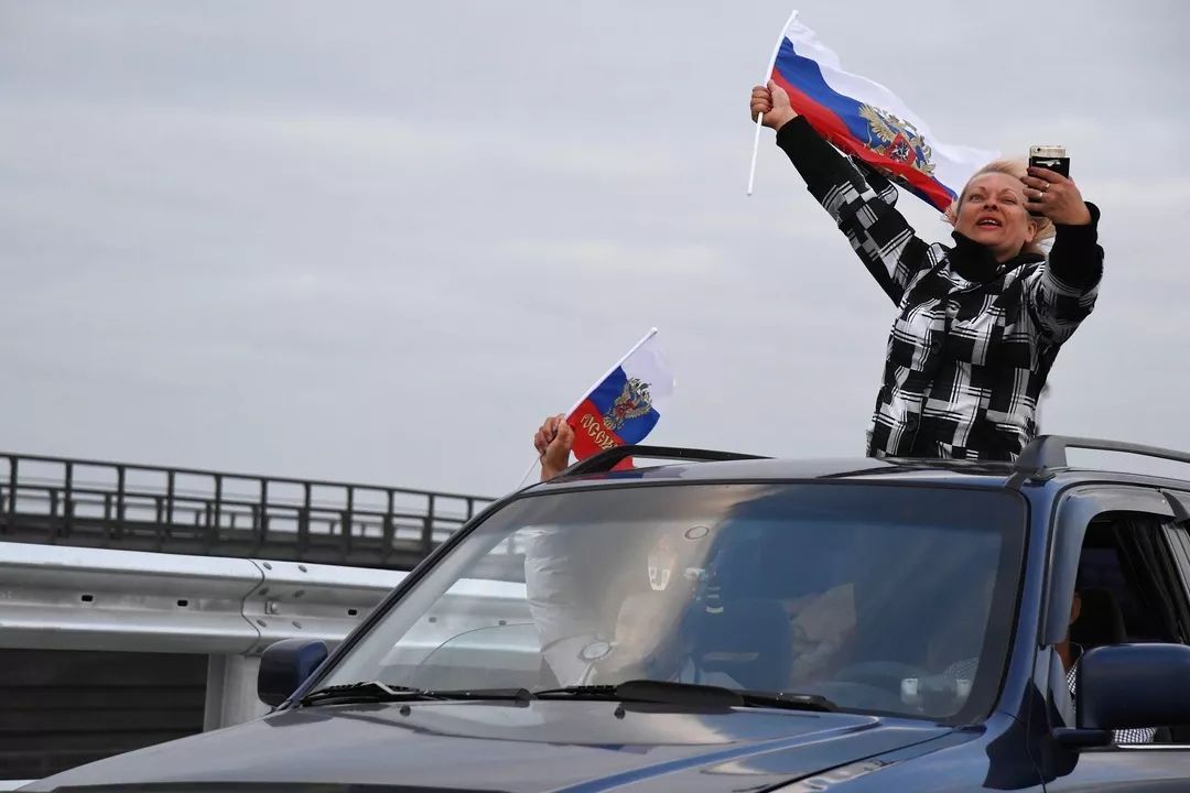 一座跨海大桥连接了什么,一座跨海大桥