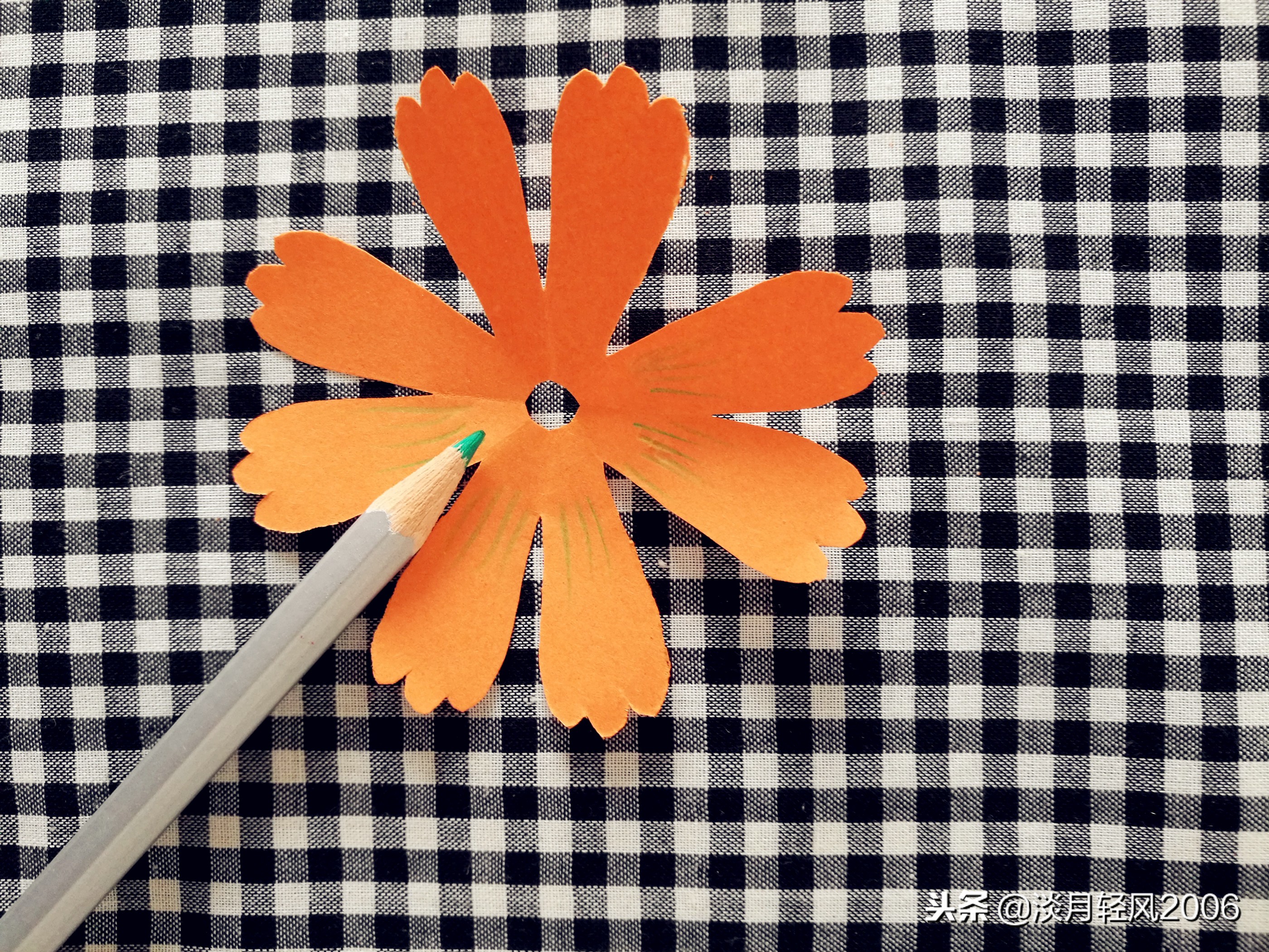 卡纸手工制作花朵最简单的做法,儿童卡纸手工制作花简单