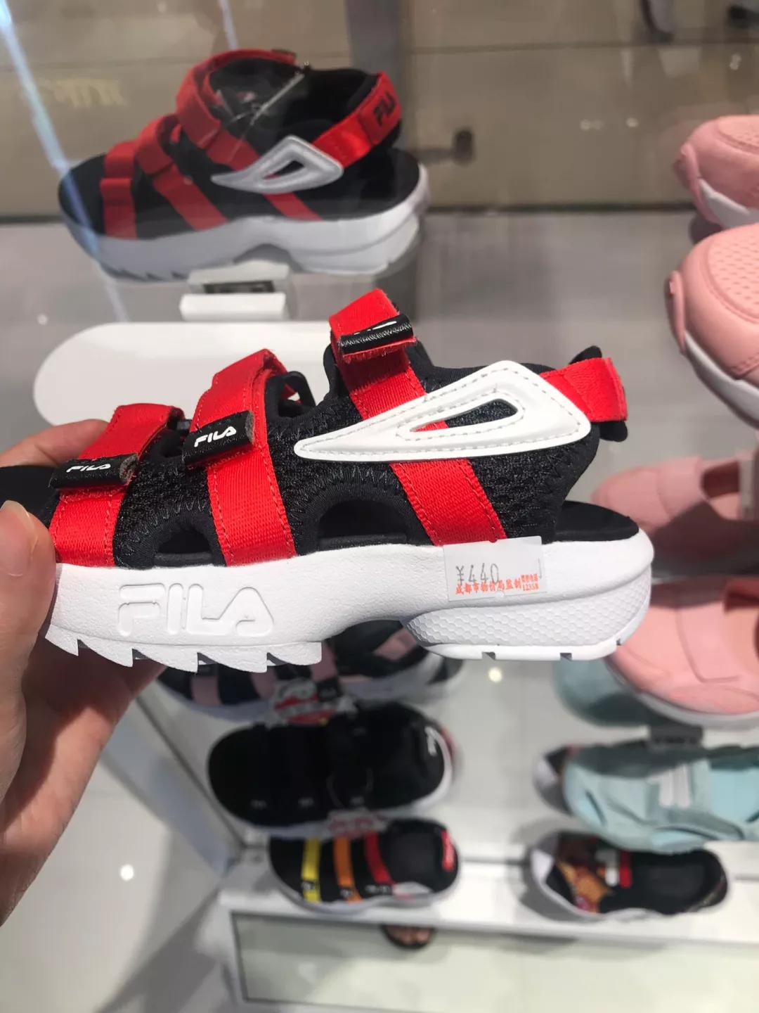 儿童凉鞋什么材质耐穿又好看,儿童凉鞋怎么推荐