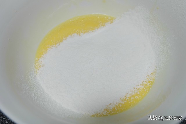 做蛋糕200克的面粉需要几个鸡蛋,自制蛋糕只用一个鸡蛋就可以做