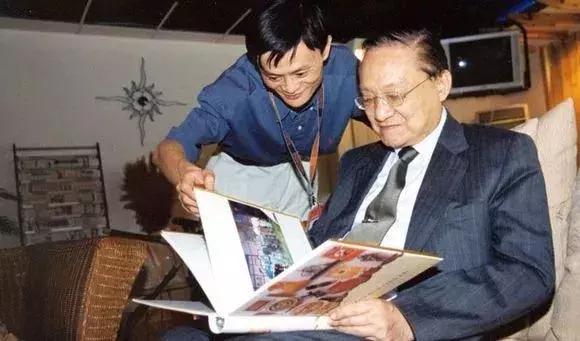 14部金庸小说的正确观看顺序,小学六年级孩子看金庸小说合适吗