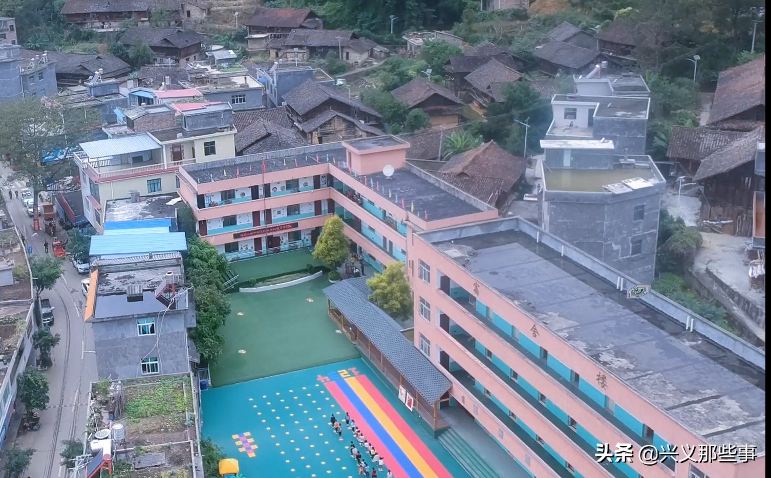 兴义市沧江乡中心小学六一班,兴义市少年宫