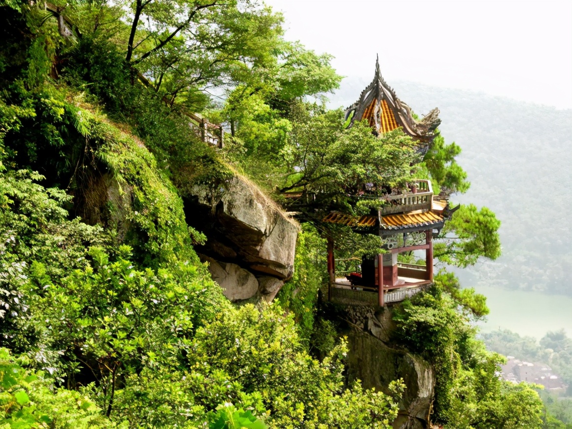 昆明旅游4a级景区有哪些,昆明市内旅游景区推荐