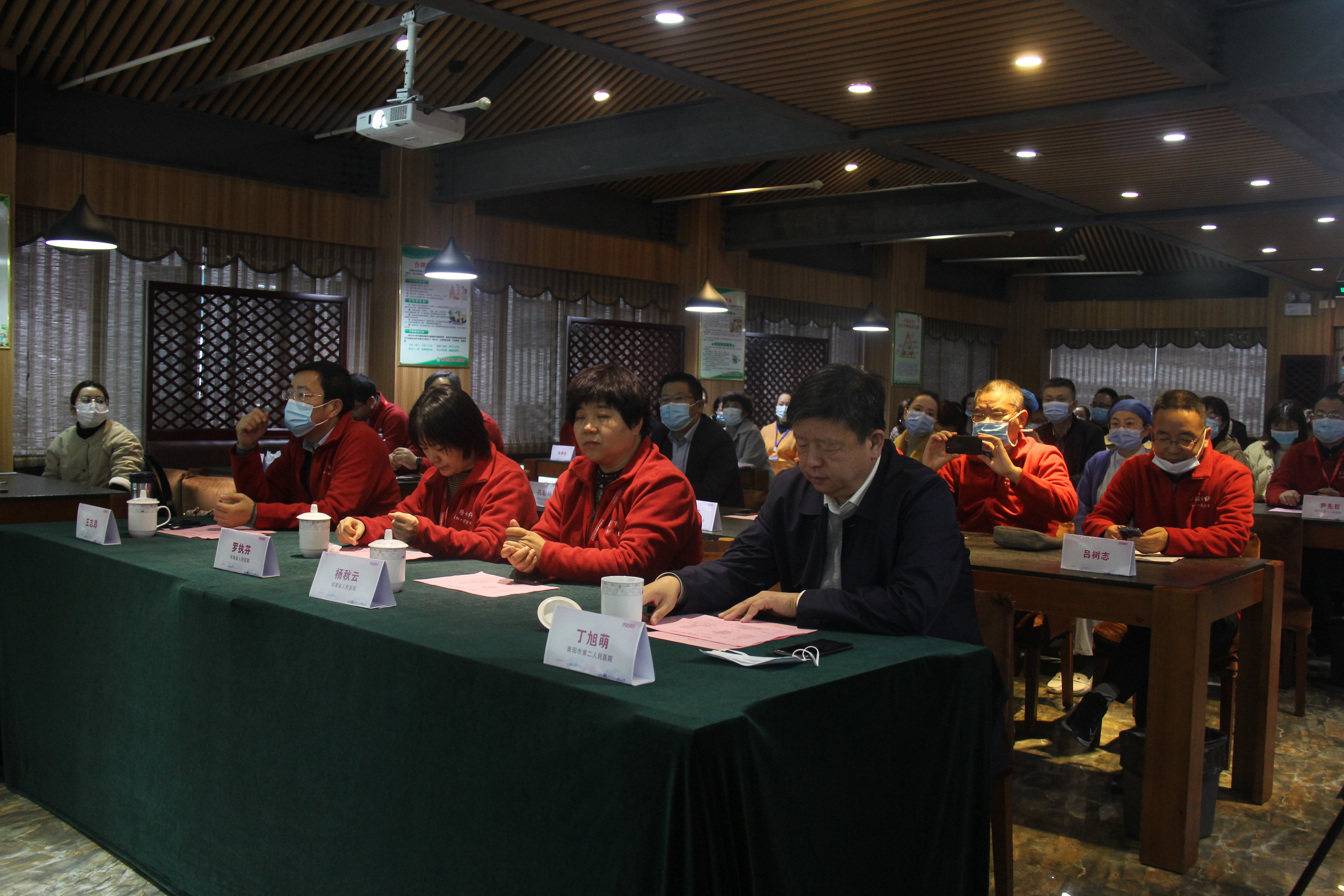 医路相伴护佑大病患者,医路相伴守护患者健康