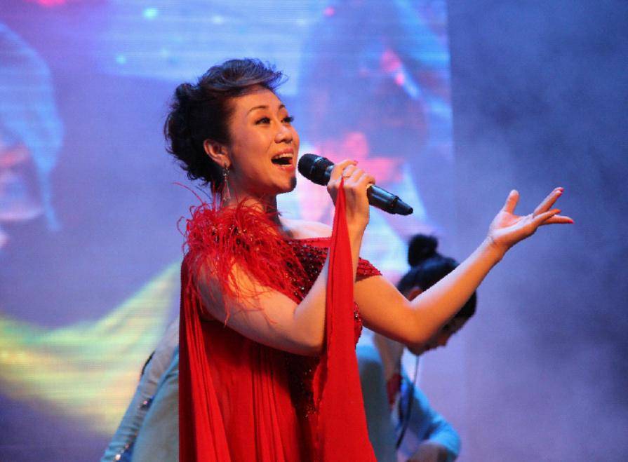 唱青藏高原的李娜是怎么出名的,大家还记得唱青藏高原的李娜吗