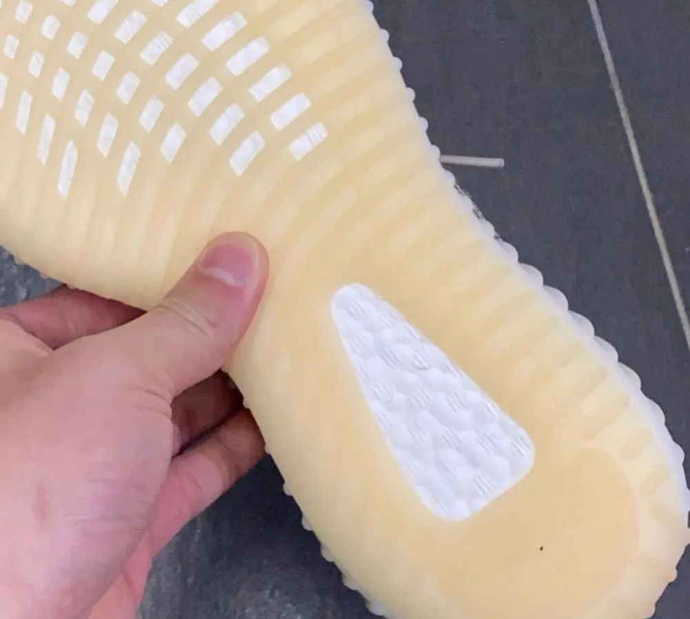 yeezyboost350v2,yeezy350全新半满设计即将登场