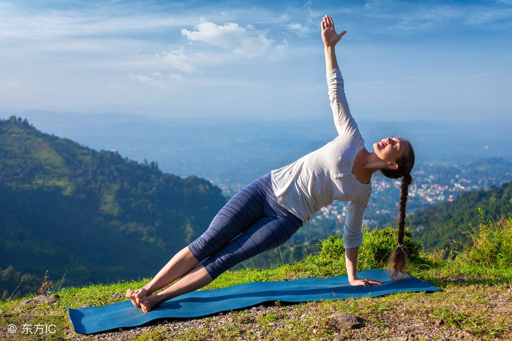 面部瑜伽适合早上做还是晚上,早上6点到7点做瑜伽好吗