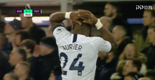 孙兴慜曼联倒地三分钟,孙兴慜在英超比赛中铲倒戈麦斯