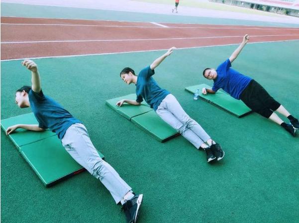 体育老师公认的“省力”跑步办法，学会以后，轻松通过体育考试