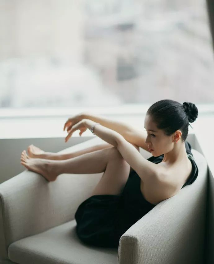 王子文拍照姿势,王子文惊艳泼辣写真