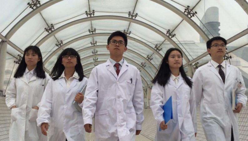 专科医学生毕业后的出路在哪,医学专科的毕业生就业前景