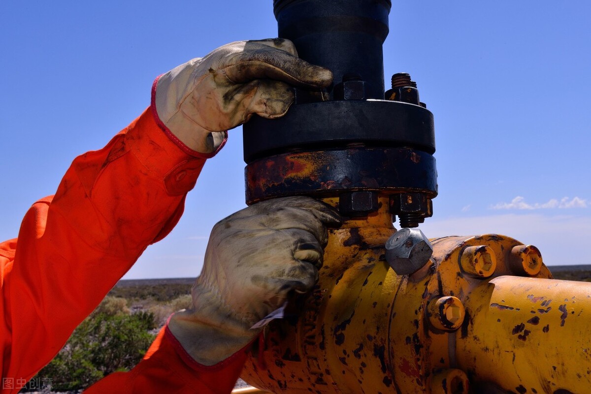 石油价格全球最低，却只有中国敢大肆购买，我国对伊朗有多重要？