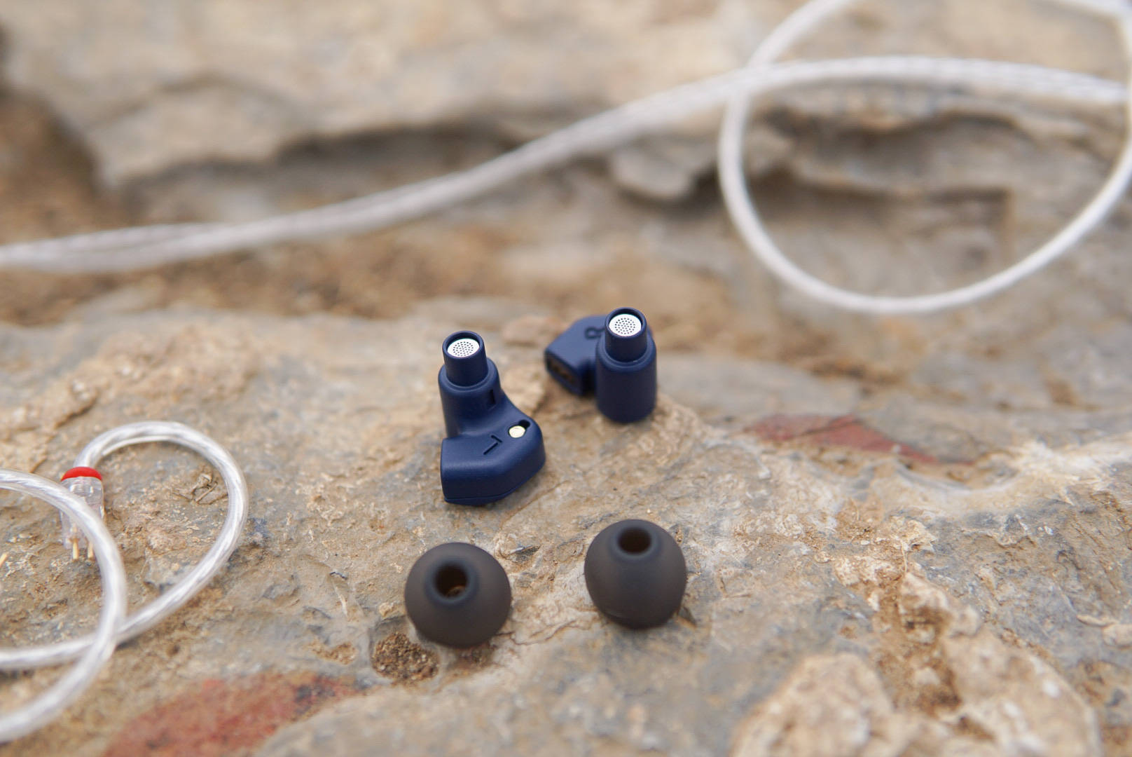 水月雨入耳式耳机推荐,水月雨耳机二百元内