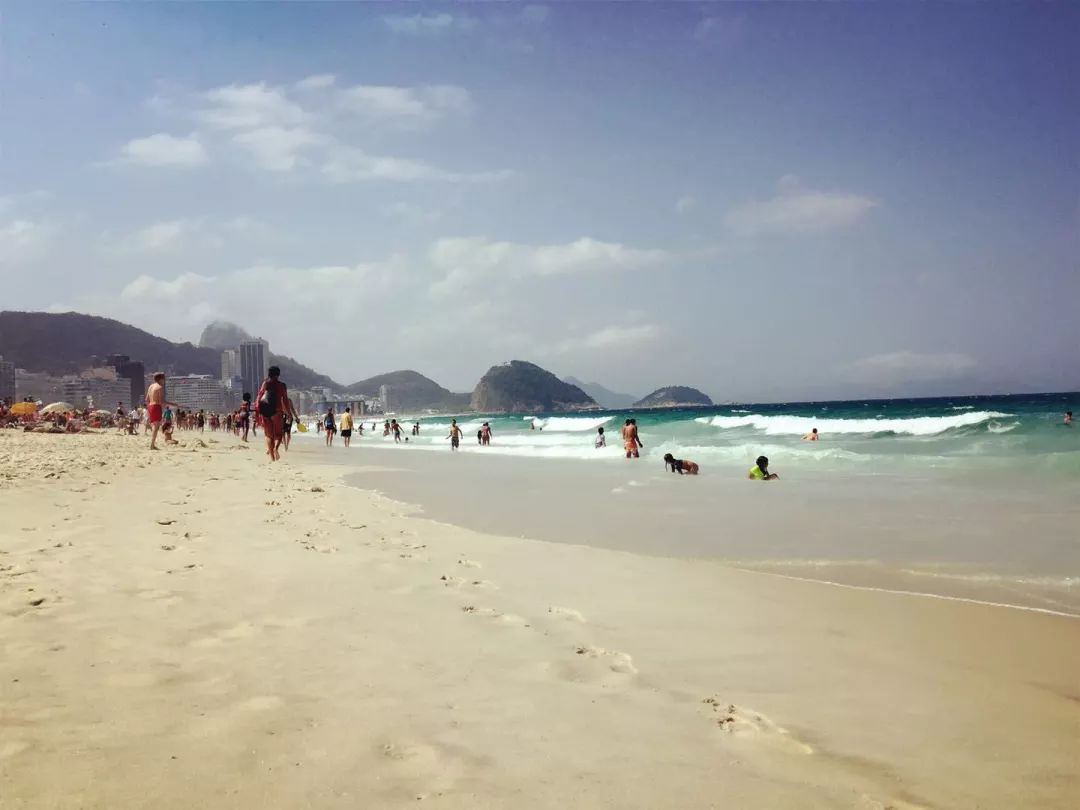 行走的耳朵抖音视频,行走的耳朵