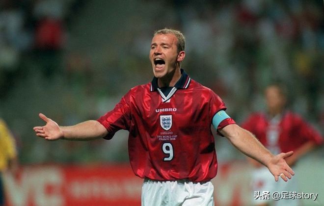 英格兰历史最佳11人,博比查尔顿见证鲁尼