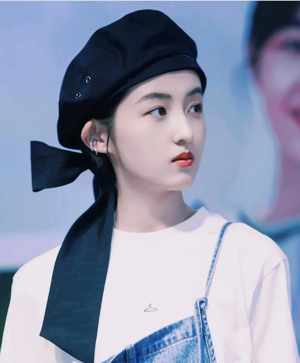 石原里美同款藏青色贝雷帽,石原里美樱桃红贝雷帽穿搭