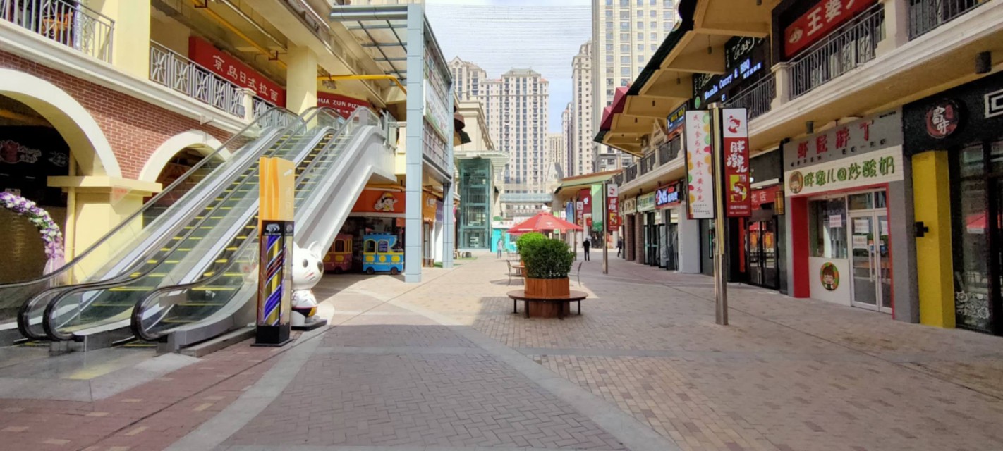 郑州万达金水金街开业好几年了,可为啥人气一直就起不来呢?