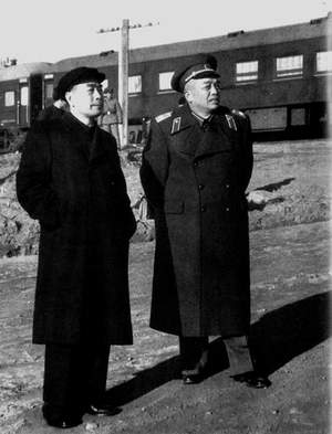 朝鲜战争加剧，高岗主张东北工业内迁。周总理：消极迁移不好