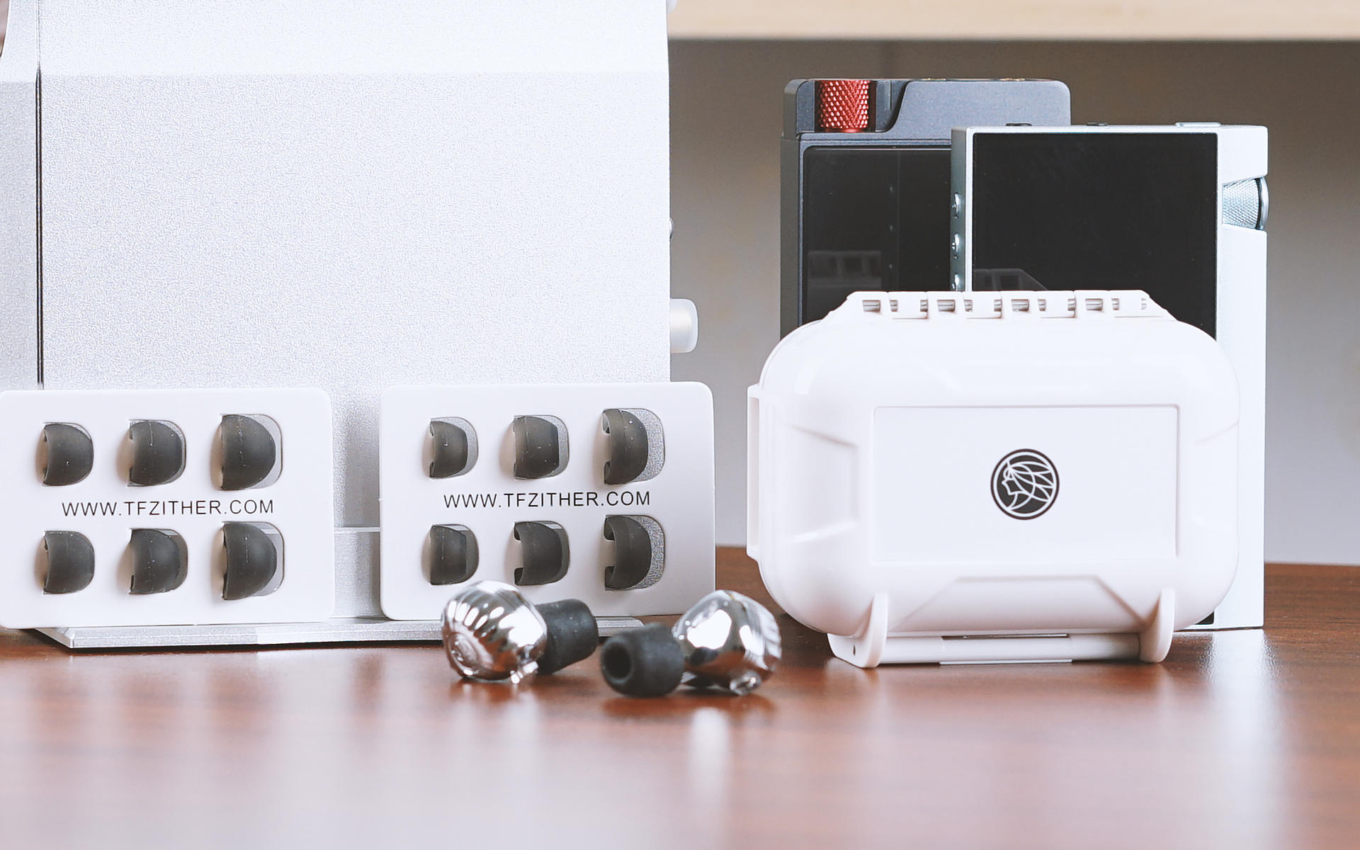 为发烧而生！TFZKINGRS耳机，超乎想象的听音享受