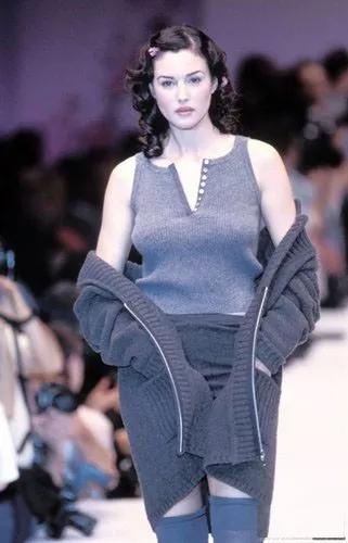 意大利国宝莫妮卡贝鲁奇,意大利国宝女神莫妮卡贝鲁奇歌曲