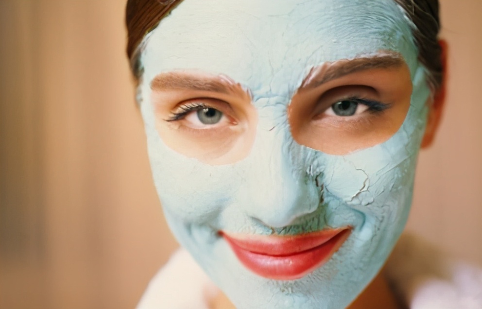 18岁脸上长痘的少女用什么护肤品,30多岁脸上反复长痘用什么护肤品