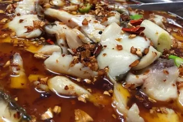 武汉老街坊都爱吃,这家店靠番茄鱼俘获了很多光谷人的胃