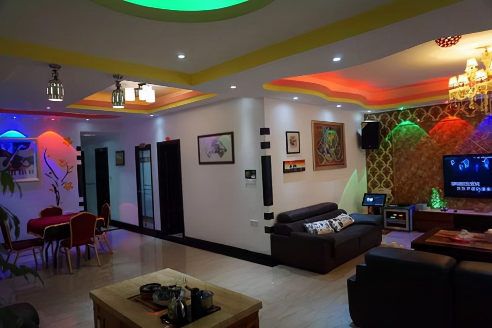 客厅怎么装好看不浪费空间,怎样的客厅住起来比较舒服