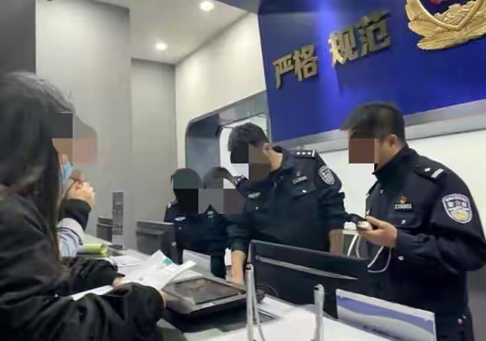 杨坤直播被怼完整版,杨坤汪峰喝酒