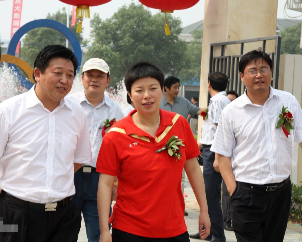 原乒乓队员杨影现在干什么呢,原乒乓世界冠军解说杨影现况怎样