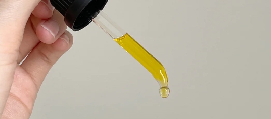 适合抗老修复熬夜提亮的精华油,适合大油皮性价比高的精华