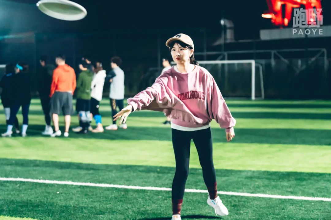 飞盘温州市民的新宠,运动魔法飞盘