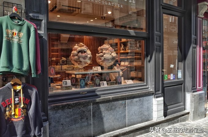 琚獕涓烘娲查閮界殑甯冮瞾濉炲皵 (娆ф床棣栭兘甯冮瞾濉炲皵)