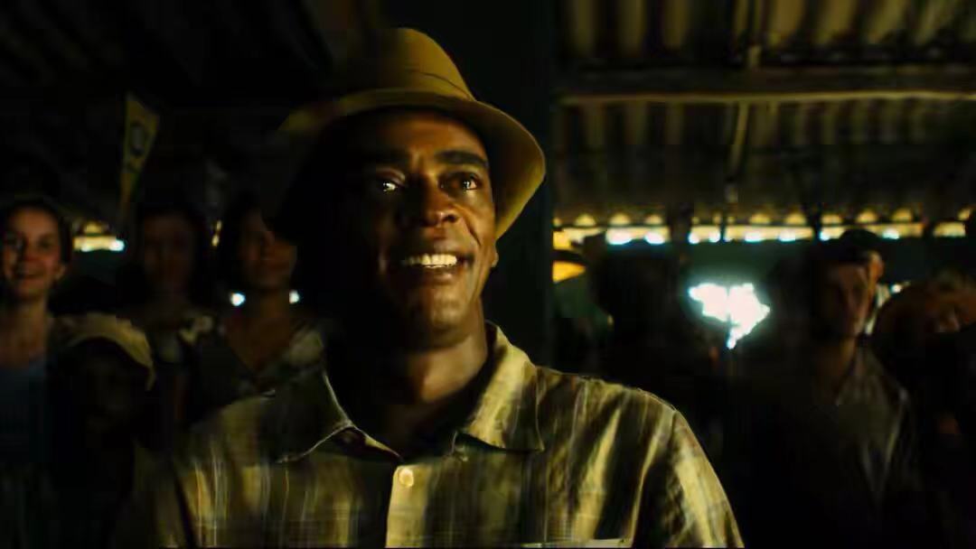 贝利球王的传奇一生视频,贝利贫民窟球王