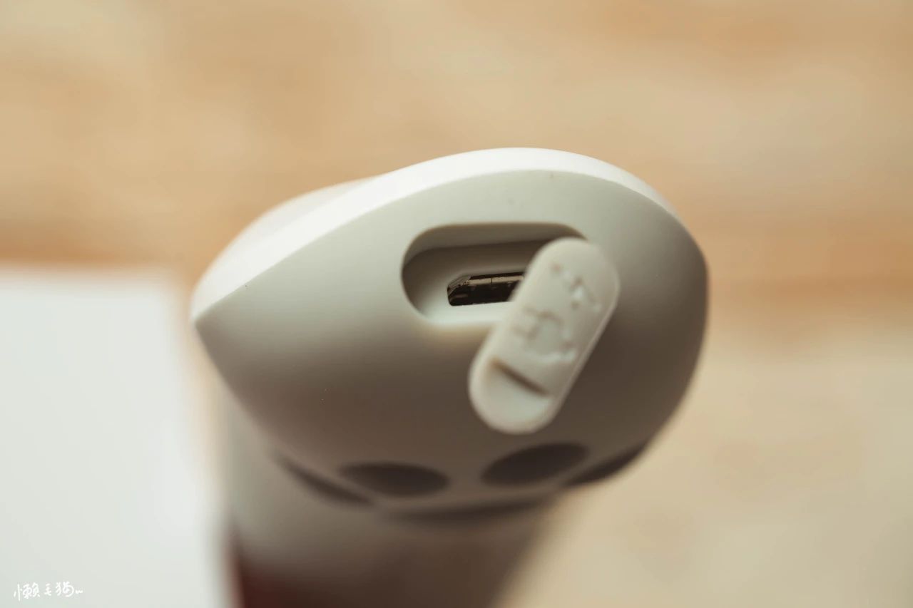 颈椎不适？让本喵给你按按吧！aigo颈椎按摩器开箱