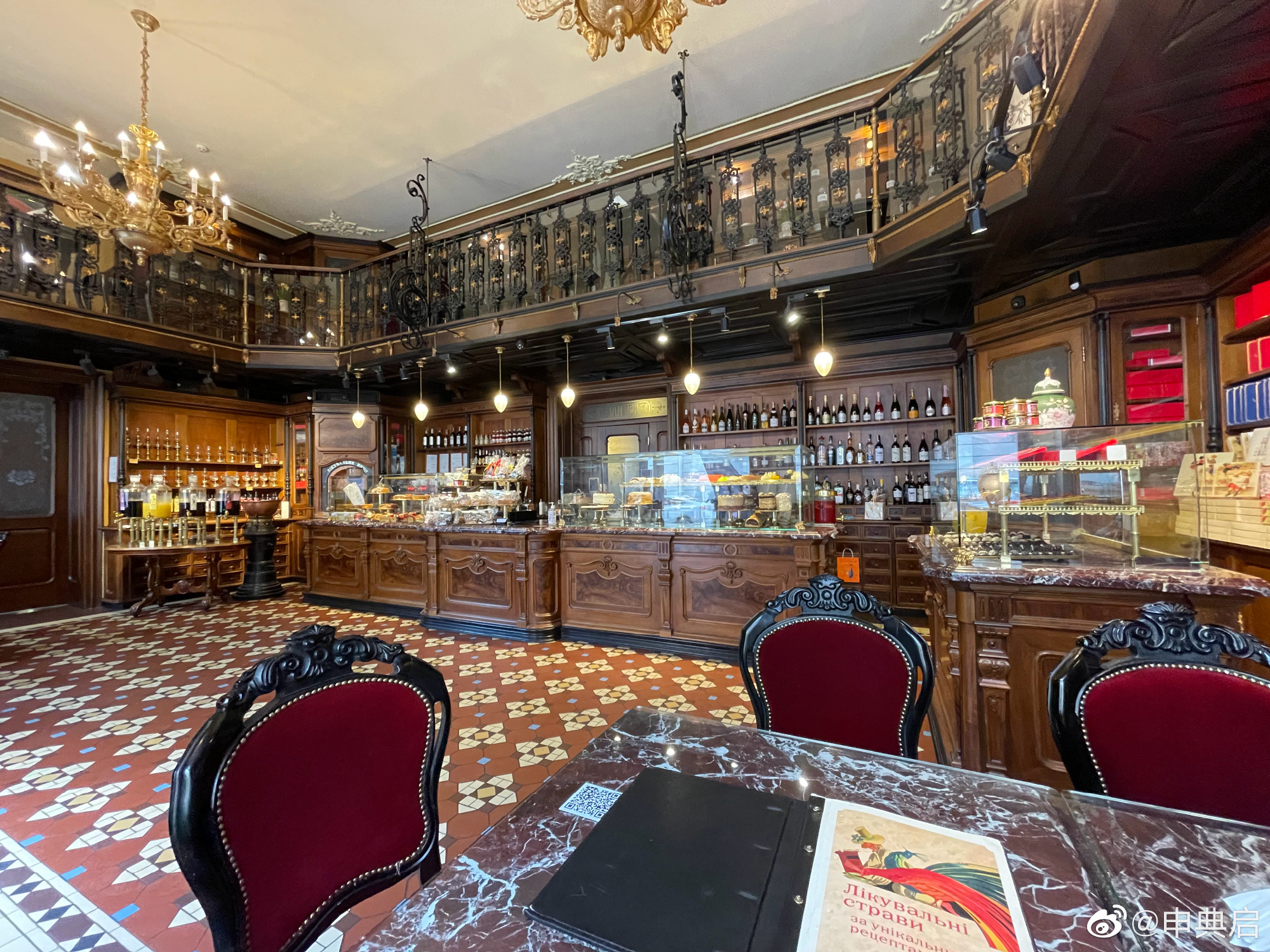 利沃夫最神奇的地方在于历史上多次易主,墓地都有各历史时期风格