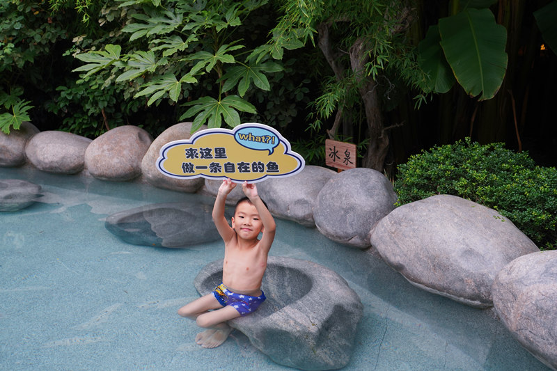 萌娃温泉玩水,灞业3000米温泉带娃攻略