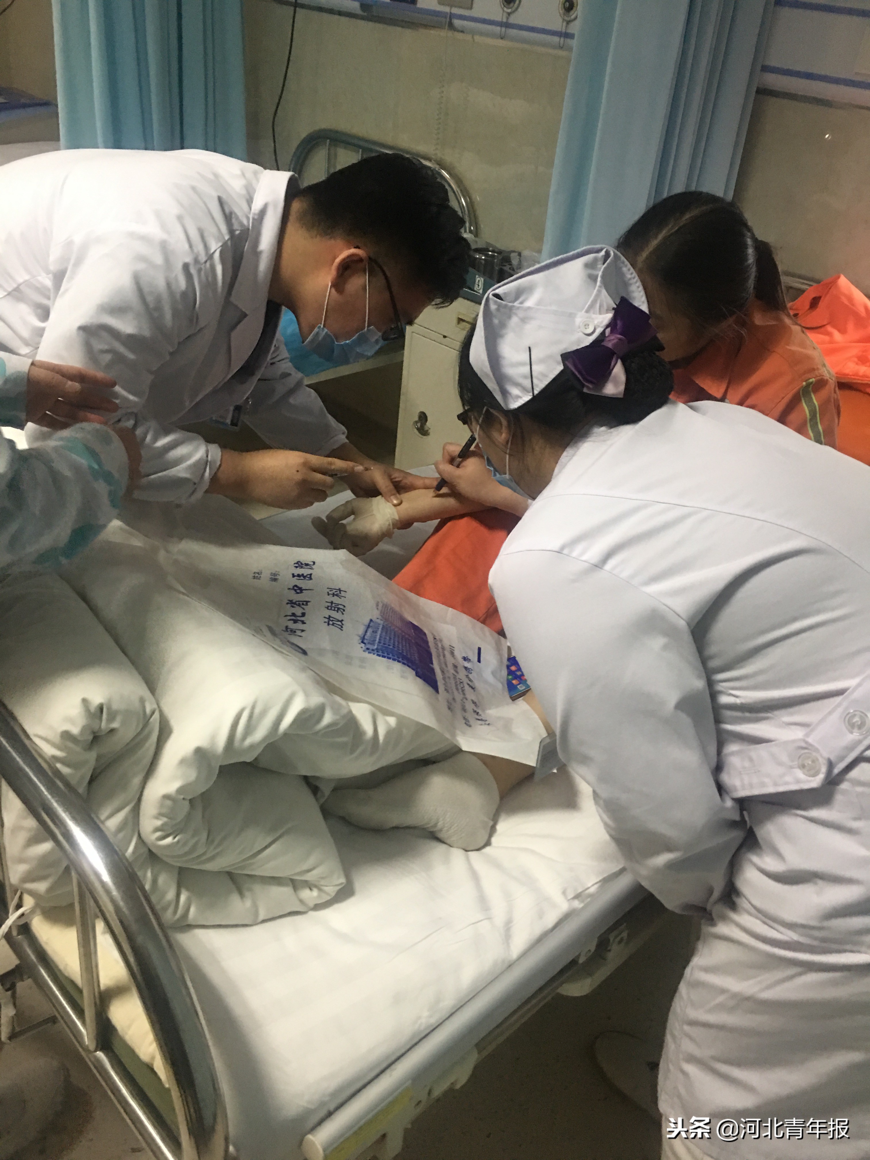 石家庄2死5伤撞人案,石家庄2死2伤案件原视频