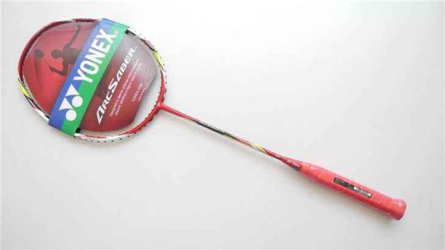介绍羽毛球拍尤尼克斯,女生入门尤尼羽毛球拍