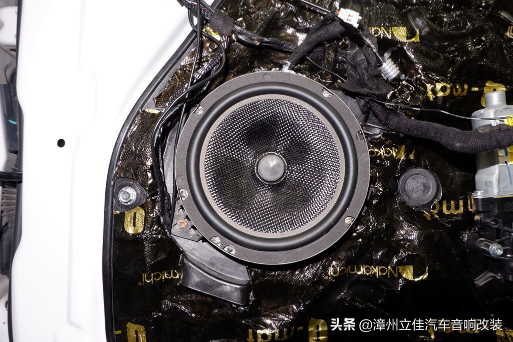 现代朗动音响改装四门喇叭,现代朗动改装提升动力