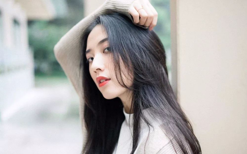 头发烫染受损用什么护发精油最好,经常烫染头发受损使用什么洗发水