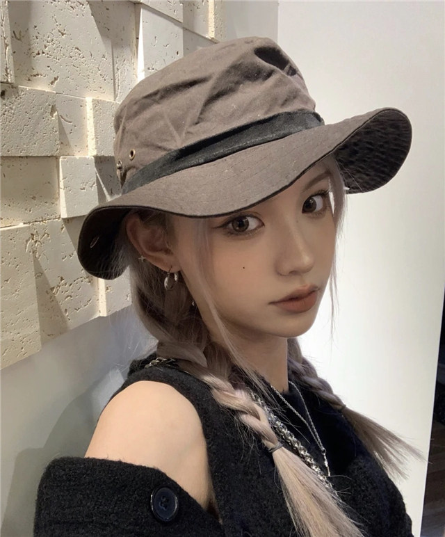 怎么选择适合自己头型的帽子,平顶帽子和圆顶帽子适合什么脸型