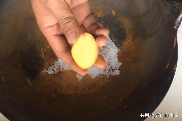 铁锅生锈洗锅的正确方法,家里的铁锅老生锈怎么处理的