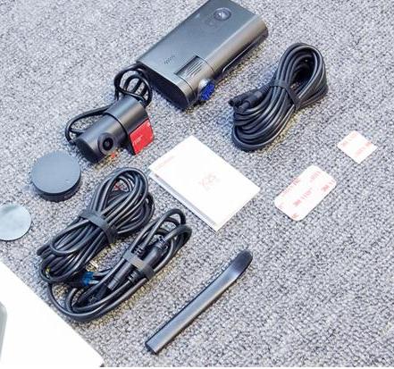 2K高清、24小时监控、行车轨迹，盯盯拍X2SPro行车记录仪