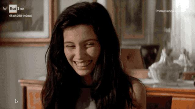 闺蜜之间真的会有嫉妒吗,闺蜜嫉妒你有另外一个闺蜜怎么办